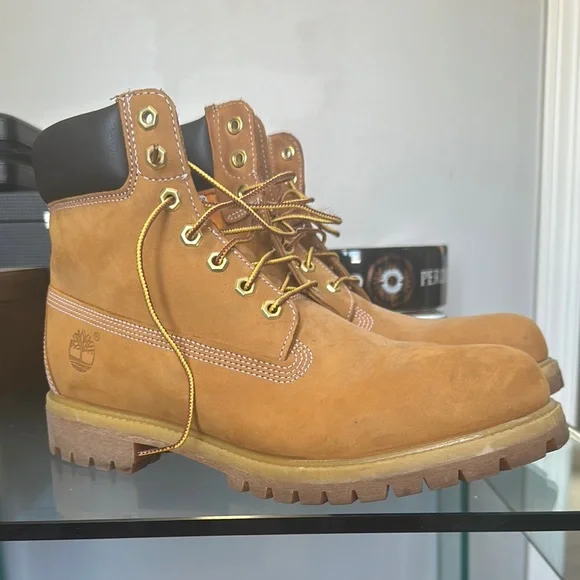 COPY - Timberland Men's Tan Boots - Picture 1 of 5